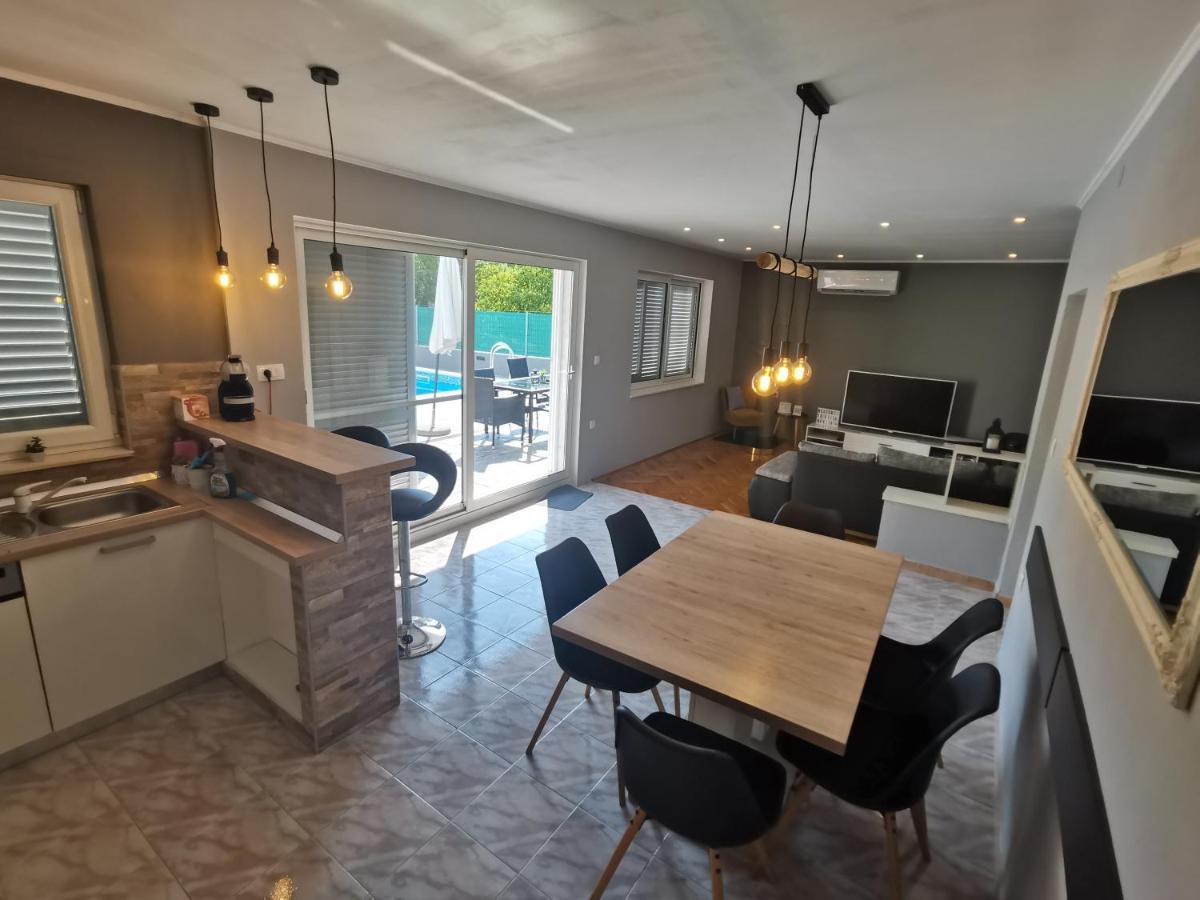 Holiday Home Villa Marija Radosic  Экстерьер фото